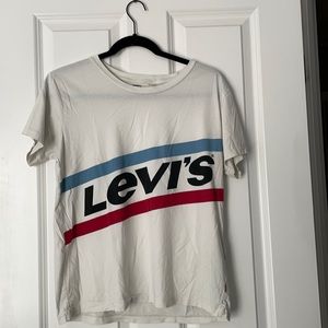 Levi’s logo graphic tee- size XS